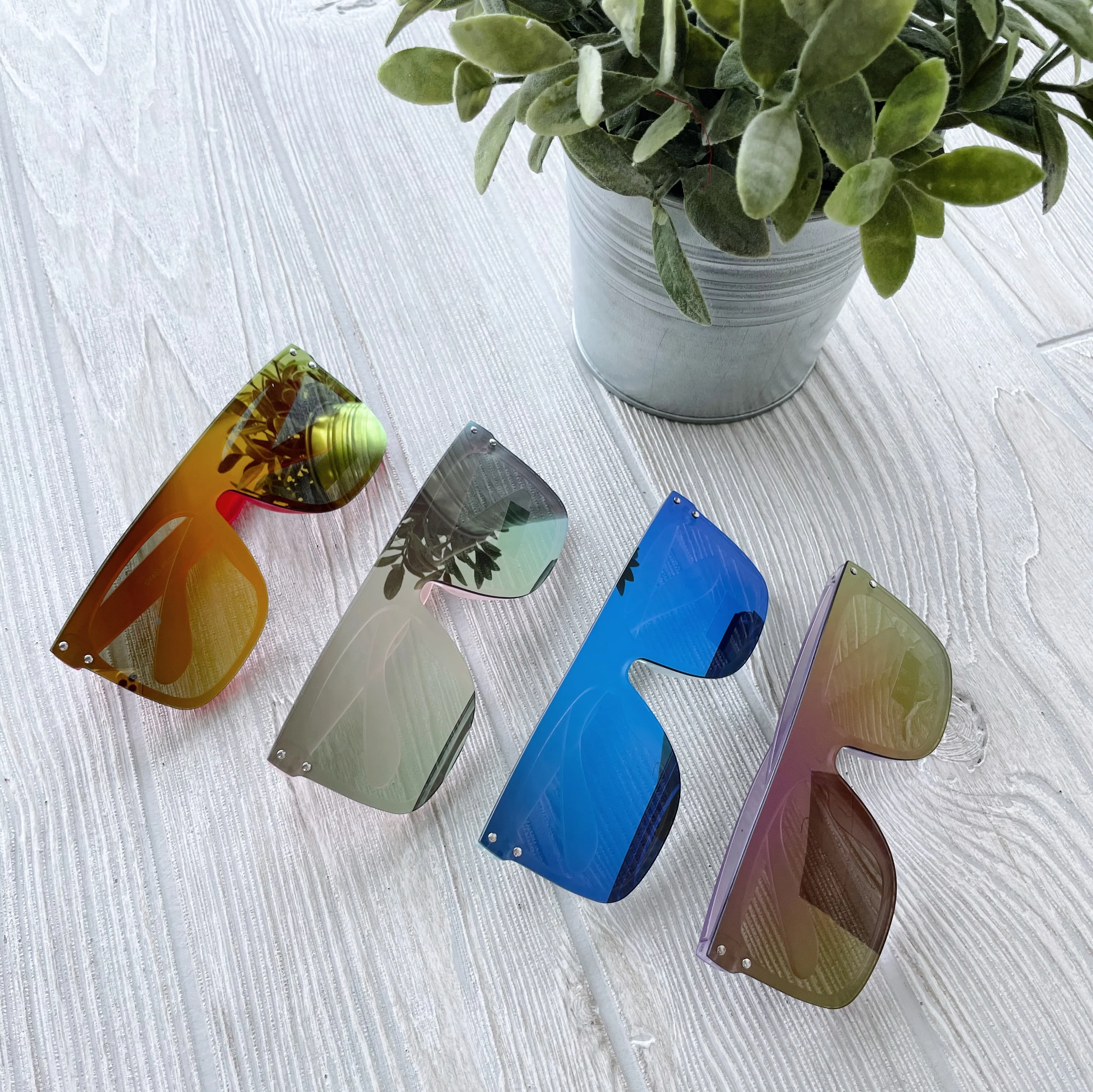 Arden Mirrored Sunnies • Kids - Image 3