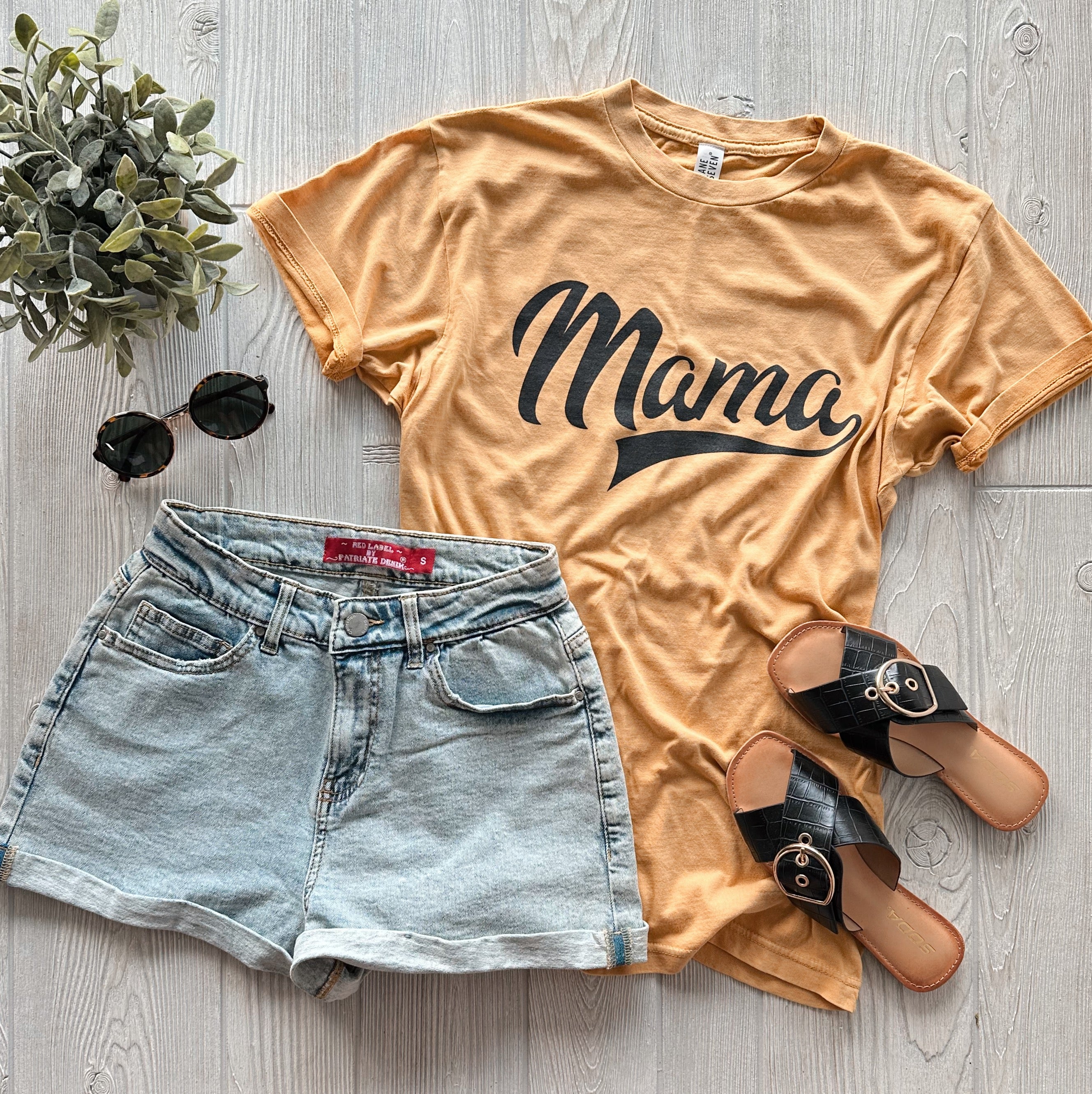 Mama Sporty • Rocker Tee